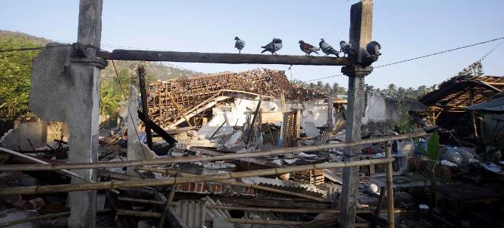 Πανικός στην Ινδονησία: Νέος σεισμός 5,9 Ρίχτερ -Κατέρρευσαν κτίρια